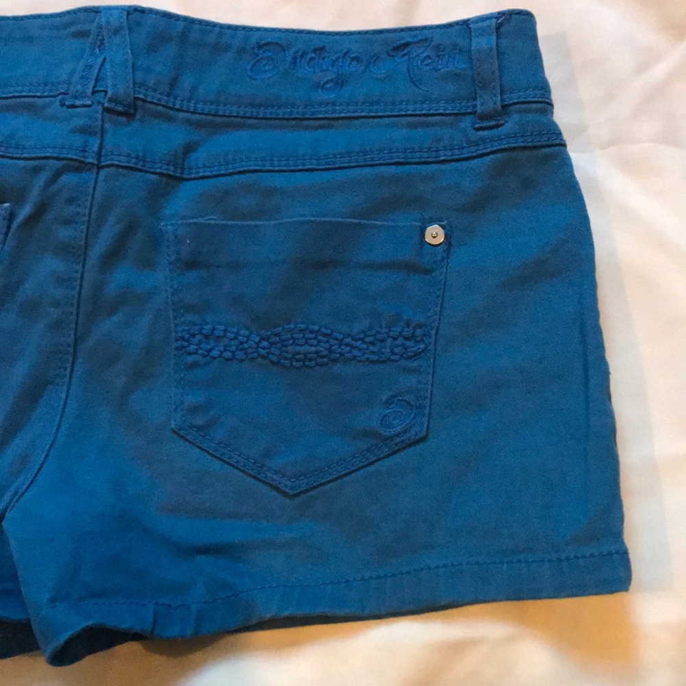 Indigo Rein, blue shorts - Picture 4 of 4